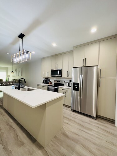 Valley Travel Home - close proximity to freeway and all of Spokane!