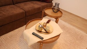 Luokittelematon kuva, 3 kautta 33, painike
