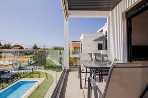 One bedroom Apartment with Pool Access | Balcony - Anastasia Residential Complex (Pangaio)