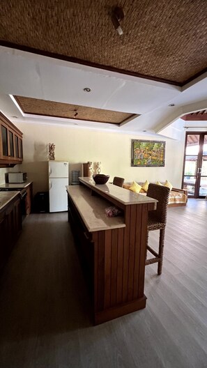 Private kitchen - 2BR UNIT E @ Heart Of Sanur (Bali)