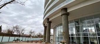 Departamento en edificio de lujo para 4 pnas