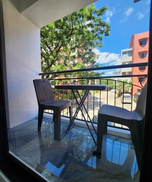 Property grounds - Condo Azur Suites B207, 5mins Airport, Netflix, Stylish, Cozy, Swimming Pool (Lapu-Lapu City)