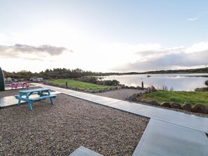 Property grounds - The Wheelhouse Pod No. 5 (Burtonport)