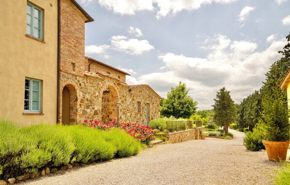 Exterior - Luxury resort in the Tuscan countryside (Trequanda)