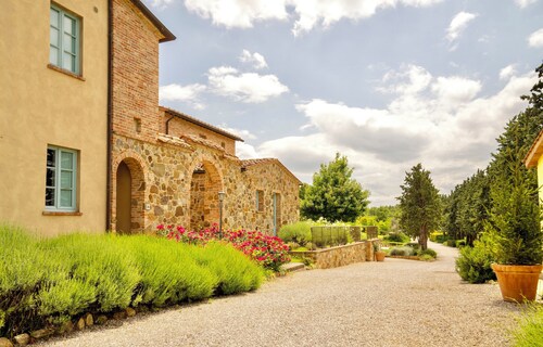 Luxury resort in the Tuscan countryside