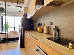 Fridge, microwave, oven, stovetop