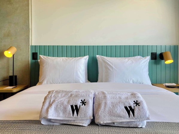 1 habitación, escritorio, tabla de planchar con plancha y wifi 