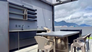 Outdoor dining - w* | Lovely loft in Parque Virrey (Bogotá)