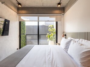 1 soveværelse, skrivebord, strygejern/strygebræt, Wi-Fi