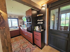 Mikrowelle, Ofen, Herdplatte, Geschirrspüler