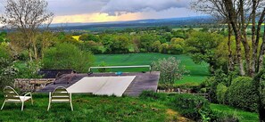 Property grounds - St Georges, Gîte de Campagne, 50 Minutes de Chartres, 1h du Mans 1h50 de Paris (Arcisses)
