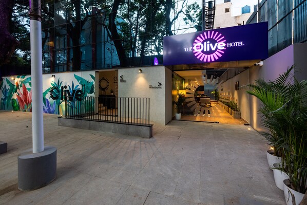 Exterior - Olive Hotel Indiranagar 100Ft Road by Embassy Group (Bengaluru)