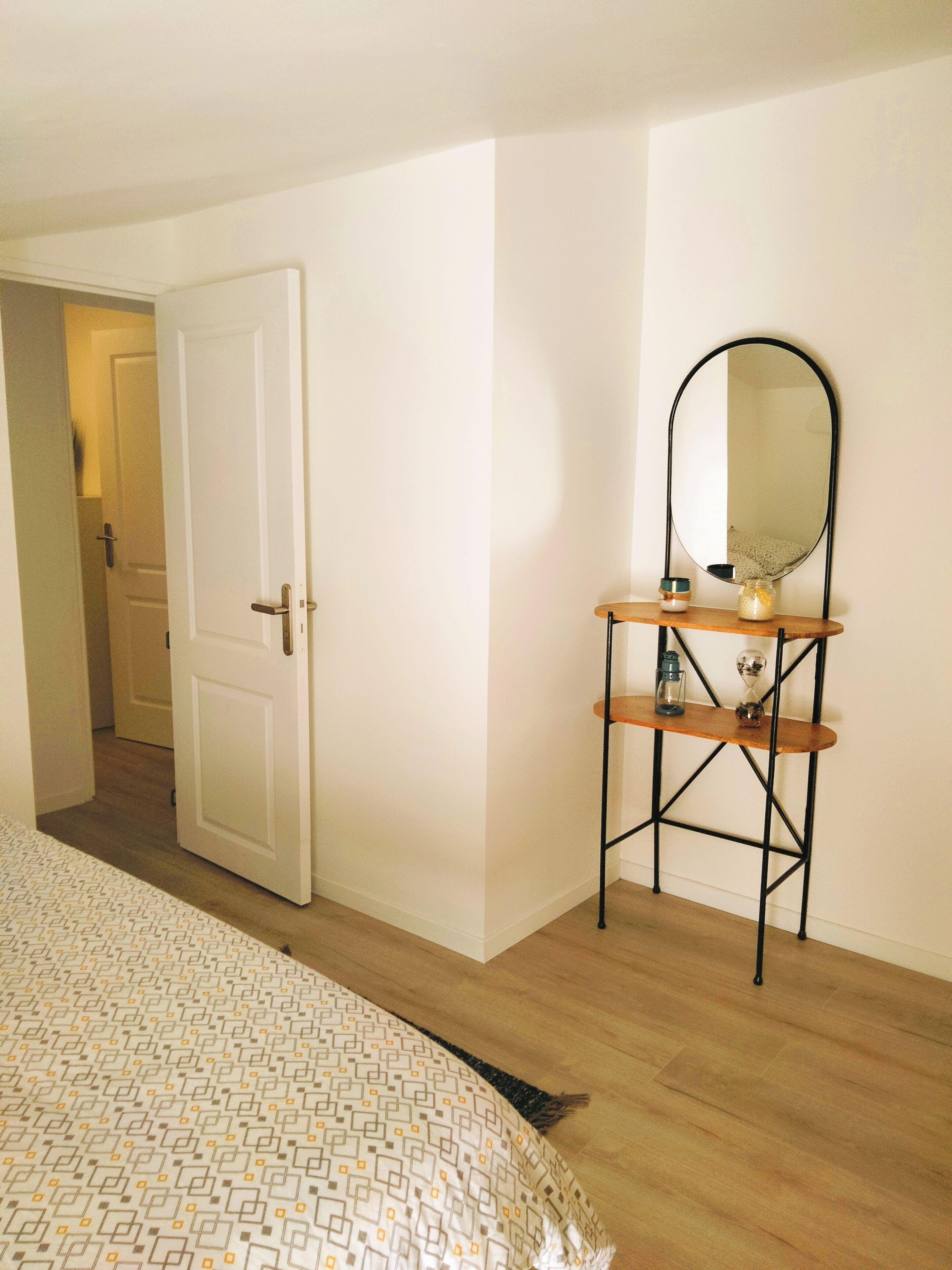 2 chambres, fer et planche à repasser, Wi-Fi, draps fournis