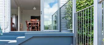 Charming Inner City Stay with parking & wifi