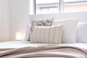 3 chambres, fer et planche à repasser, Wi-Fi gratuit, draps fournis