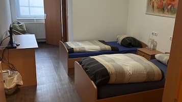 Standardzimmer | 1 Schlafzimmer, Schreibtisch, kostenloses WLAN, Bettwäsche