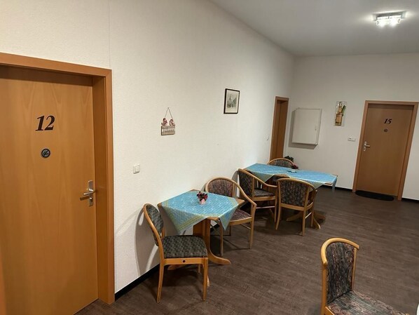 Standard Room | Dining room