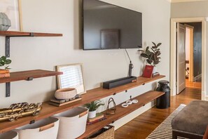 TV - Nugget`s Roost - Maple Ridge Gem (Tulsa)
