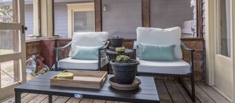 Nugget`s Roost - Maple Ridge Gem