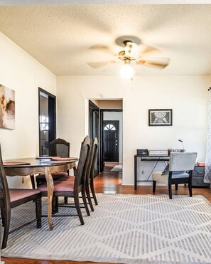 Dining - Trailside Retreat in the City (Tulsa)