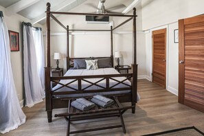 1 soveværelse, skrivebord, strygejern/strygebræt, weekendseng