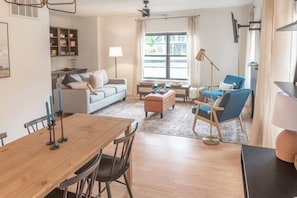 Smart TV - Hermes` Respite - A Runner`s Paradise (Tulsa)