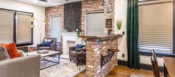 Pleasantly Plush - Quality and Comfort Downtown