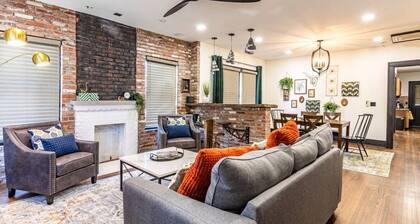 Pleasantly Plush - Quality and Comfort Downtown