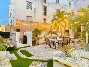 Outdoor dining - The Mary Read - A Pirate’s Serenity (Christiansted)