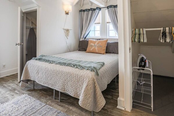 1 bedroom, desk, iron/ironing board, travel cot