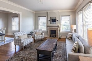 TV, fireplace - The Yorkshire Flat - Tranquil Comfort (Tulsa)