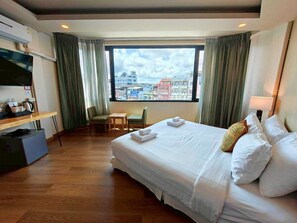 Chambre Double Deluxe, en angle | Vue sur la ville