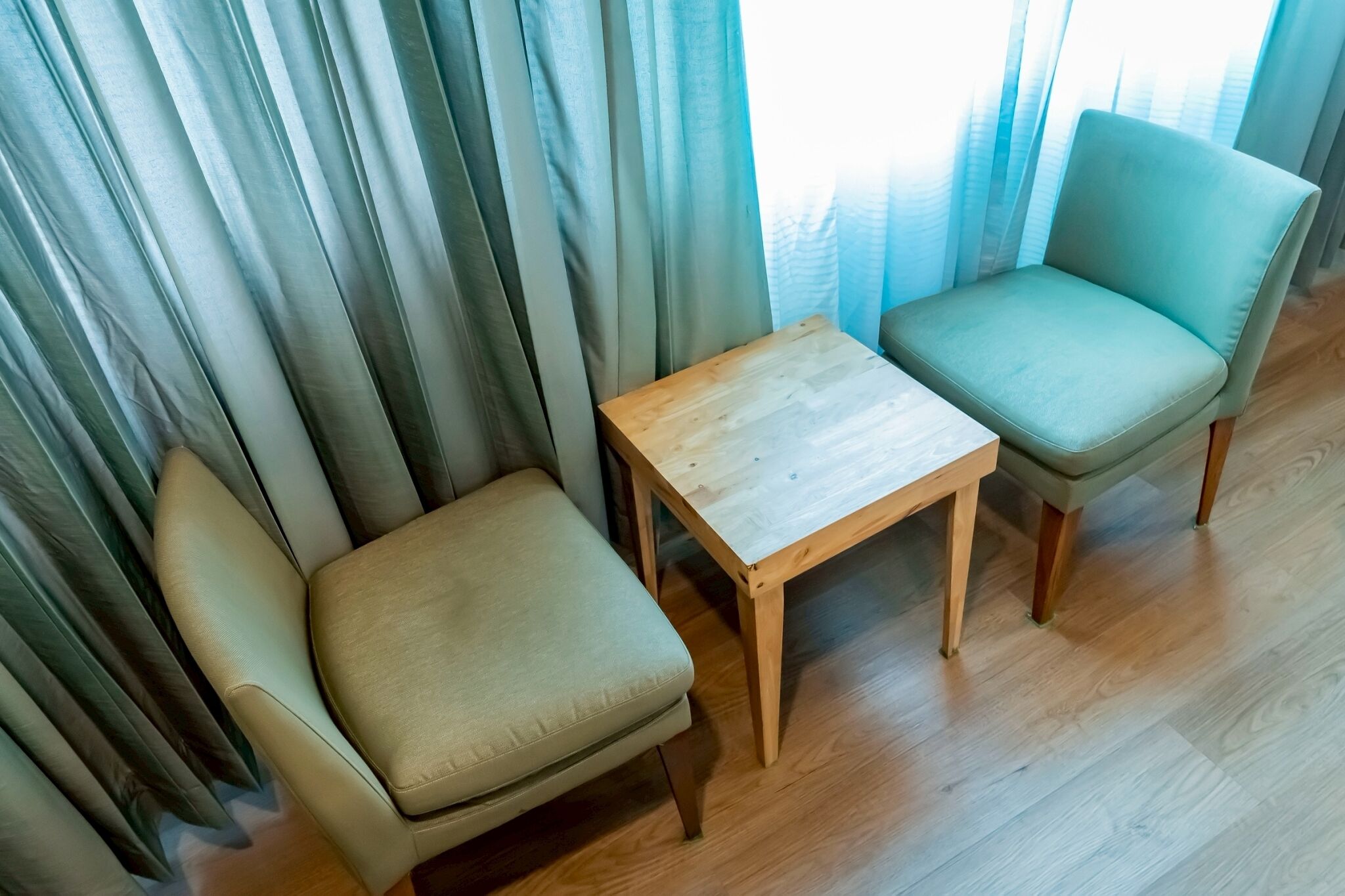 Kamar Double Deluks, sudut | Area keluarga | Smart TV 43-inci dengan saluran TV kabel