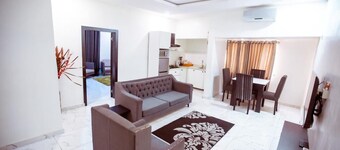 kaypoint apartment, awesome value! great location.