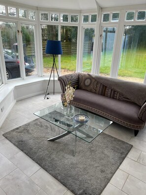 House | Living area - Large Country Mansion in Glasgow Newton Mearns (Glasgow)