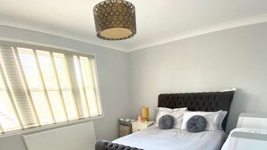 4 habitaciones, tabla de planchar con plancha y wifi gratis 