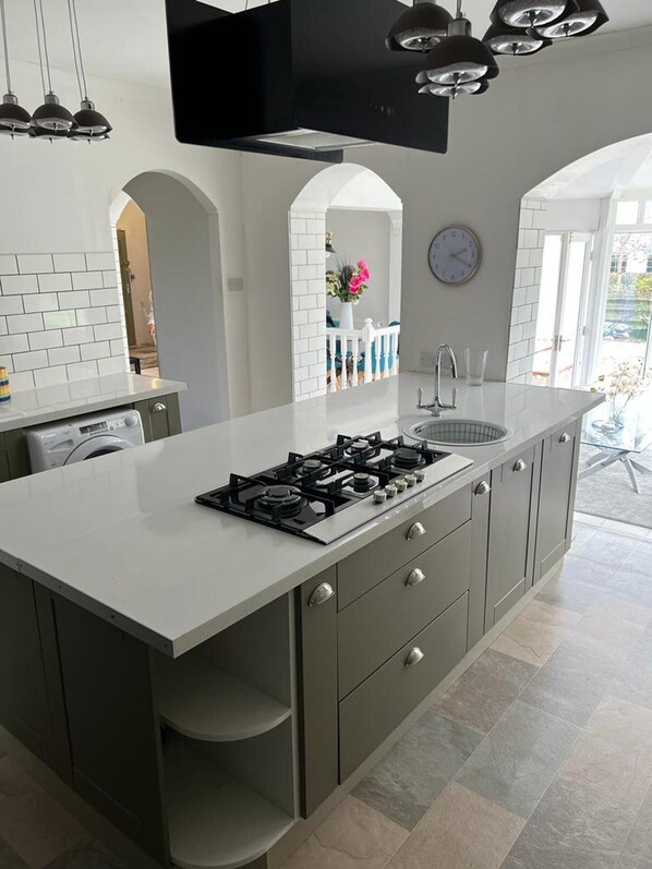 House | Private kitchen - Large Country Mansion in Glasgow Newton Mearns (Glasgow)