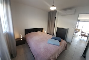 2 Schlafzimmer, Bügeleisen/Bügelbrett, kostenloses WLAN