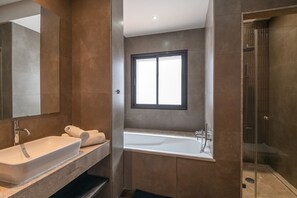 Bathroom - Lord Hammon (La Marsa)