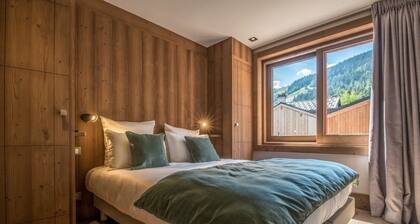 Village house in the heart of Praz with sauna and garage