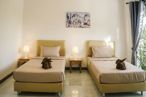 Habitació amb dos llits individuals exclusiva | 1 dormitori, habitacions insonoritzades, wifi gratuïta i roba de llit 