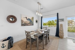 Dining - Blue Pearl ~ Waterfront Oasis w/ Pool & Dock! (Marathon)