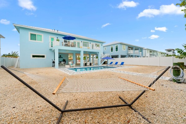 Property grounds - Blue Pearl ~ Waterfront Oasis w/ Pool & Dock! (Marathon)
