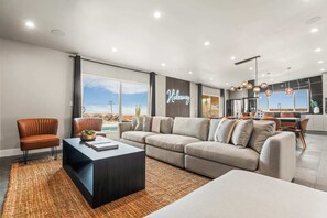 TV, fireplace, stereo, offices - DESERT DREAMSCAPE-PoolSpa-MiniGolf (Joshua Tree)