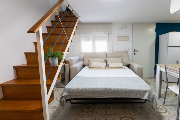 1 bedroom, iron/ironing board, WiFi, bed sheets