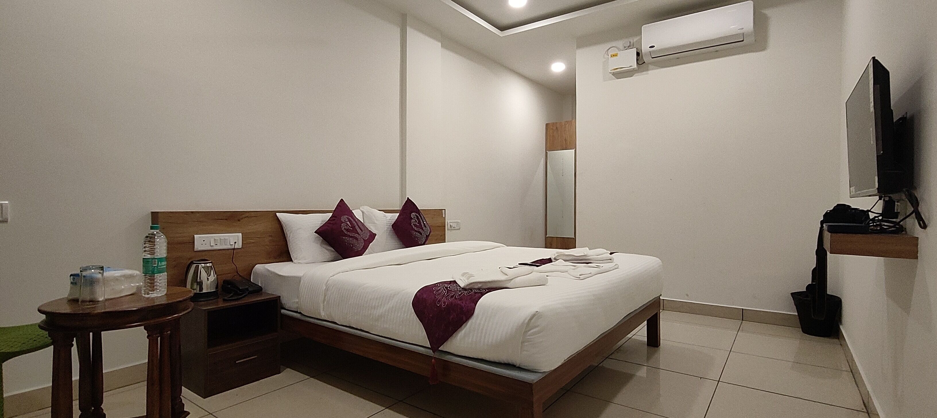 1 habitación, sistema de insonorización, wifi gratis y ropa de cama 