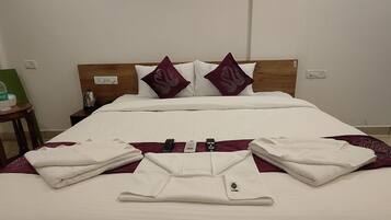 Deluxe Room | 1 bedroom, soundproofing, free WiFi, bed sheets