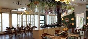BLIZZ HOTELS & RESORTS