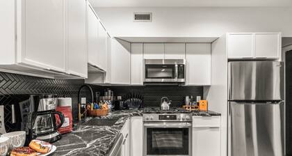 Old City 2BR *Close 2 Liberty Bell * Parking Spot*