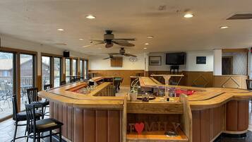 Bar (in der Unterkunft)